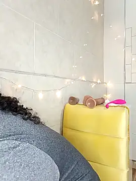 BrianaSweetxxx's cam snapshot