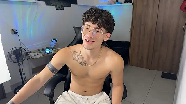 Kisan_Smith live sex cam