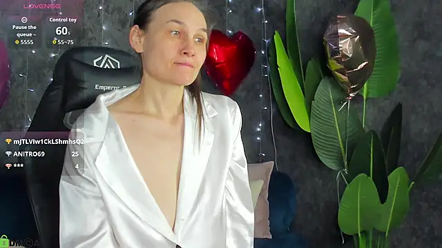 Lillian_White live sex cam