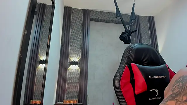 selene_red_ live sex cam