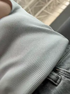 NewLale's cam snapshot