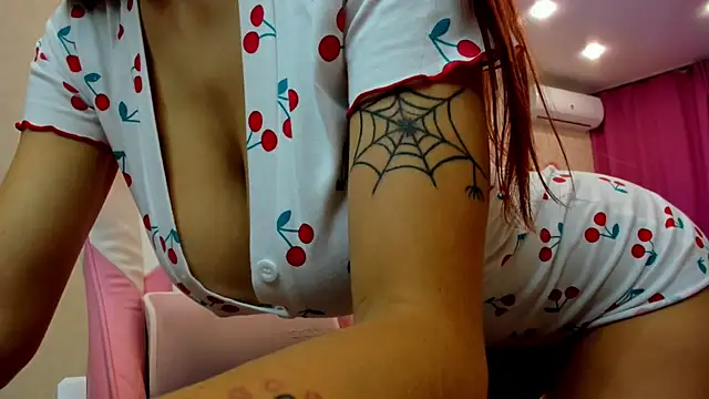 RedLipse's cam snapshot