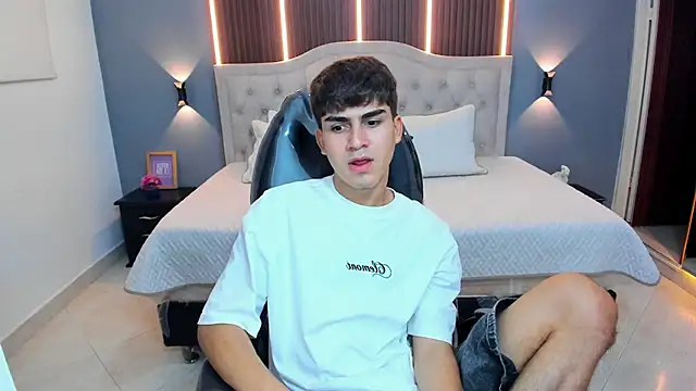 Tommy18__ live sex cam