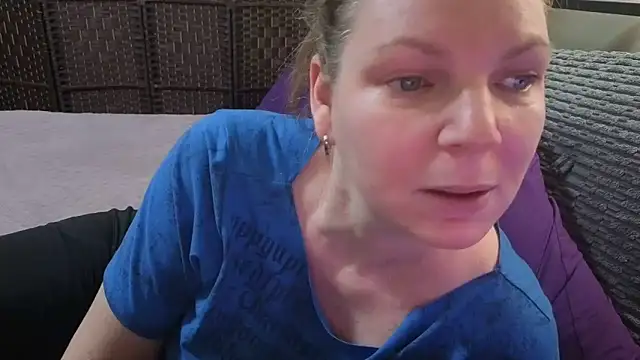 l4dyc4pricorn76 live sex cam