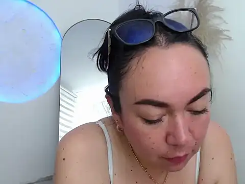 Yadis_hot's cam snapshot