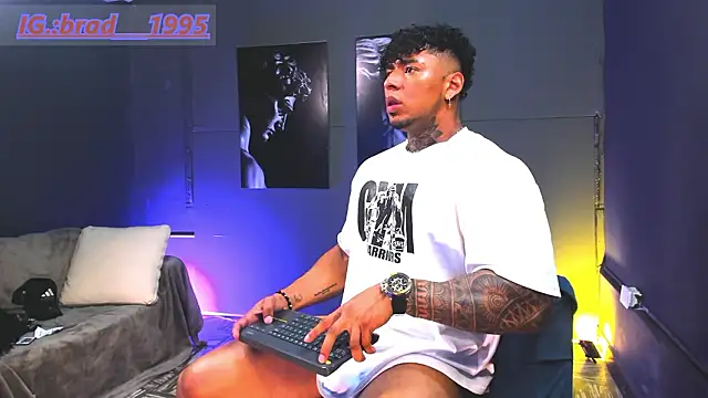 bradley_smith live sex cam