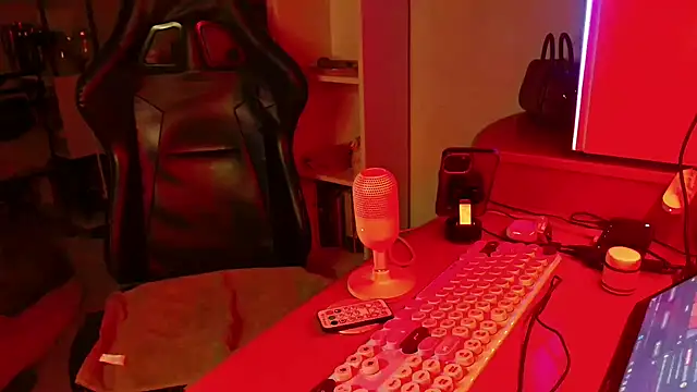 SmokyDee's cam snapshot