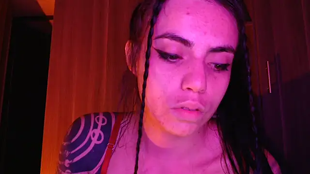 i_am_nina_'s cam snapshot