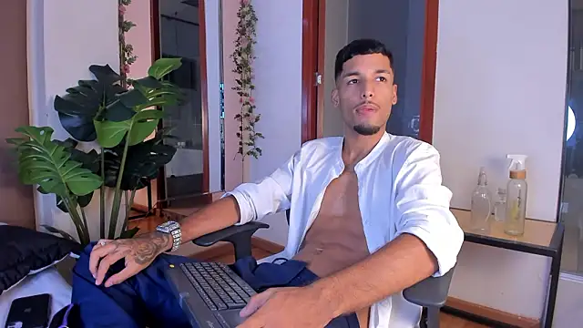 Thiagoferreti live sex cam
