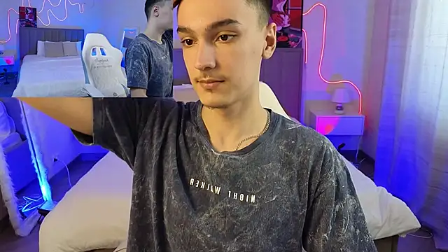 MoonlinSkinn live sex cam