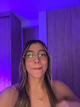 Issabela_G1's cam snapshot