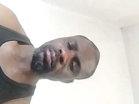 Kwasi-a live sex cam