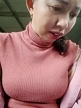 TRIEUTRIEU20 live sex cam