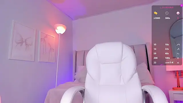 your_alina18's cam snapshot