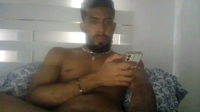 Zyan_Moratto live sex cam