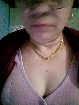 small-house123's cam snapshot