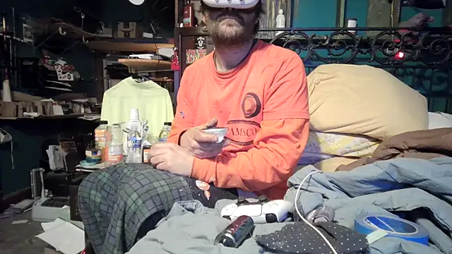 charactrzero's cam snapshot