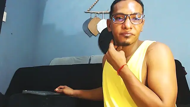 Grandeygruesa1 live sex cam