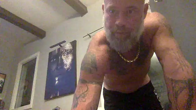 Muscledick40 live sex cam
