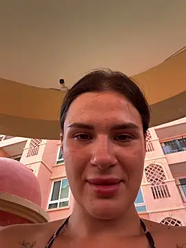 MiraReach live sex cam