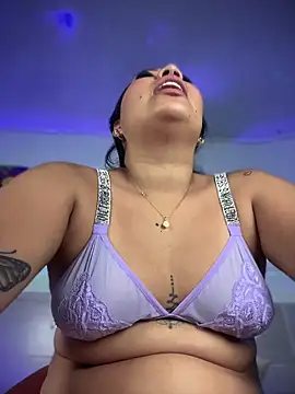 YaraXX1 live sex cam