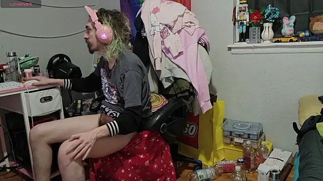 tallnerdyguy live sex cam