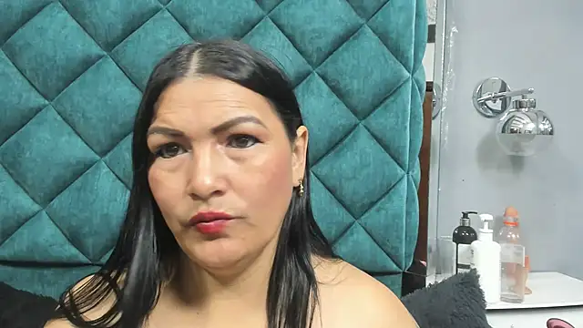 PENELOPELEWISs's cam snapshot