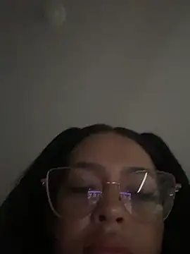 Lylyyy01's cam snapshot