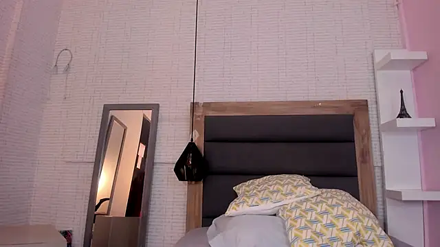 HELENAPONSS's cam snapshot