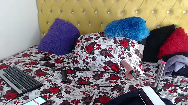 SexyBootie's cam snapshot