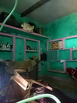 Alisha_beby143 live sex cam