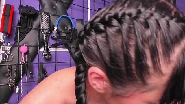 slave_to_pain's cam snapshot