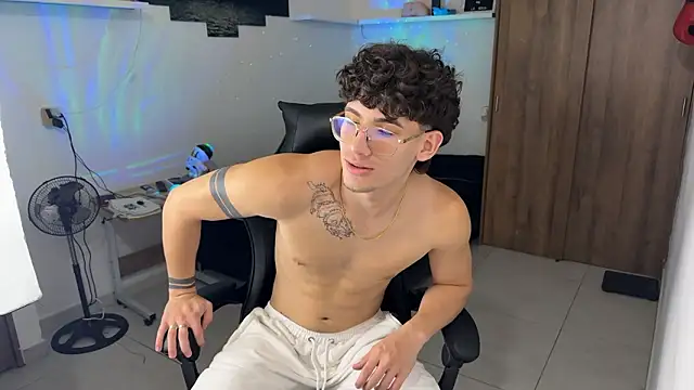 Kisan_Smith live sex cam