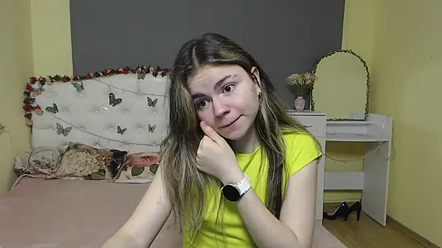 TinaRedly live sex cam