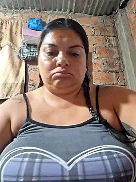 Juli_Powl live sex cam