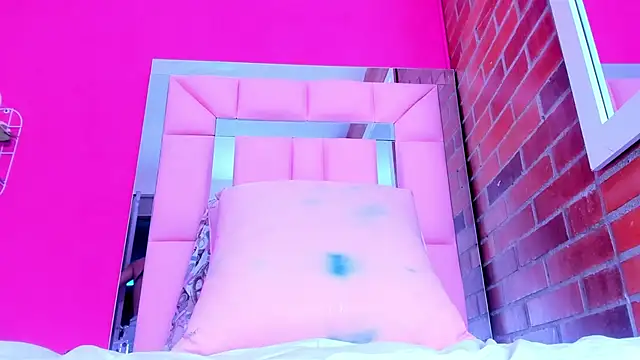 Baby_doll_XOXO live sex cam