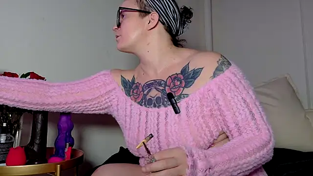 quinnmariexo live sex cam