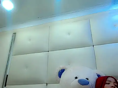 isahotx live sex cam