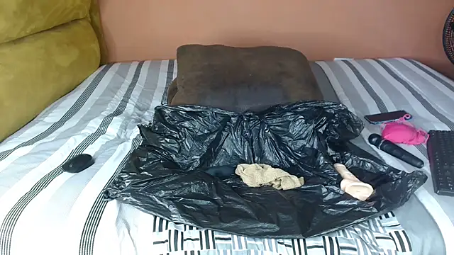 BadAssSexyAddict live sex cam