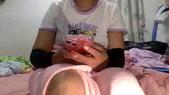 sharonlopez9611 live sex cam