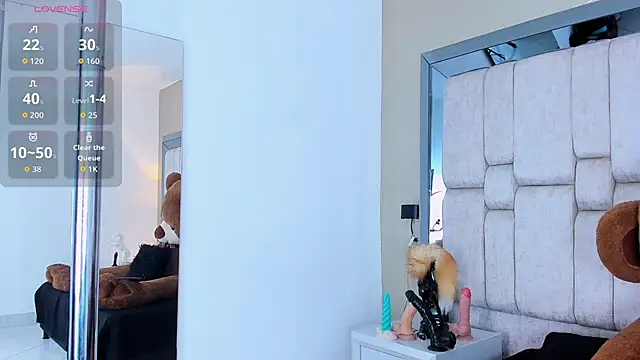 NikkiKros's cam snapshot