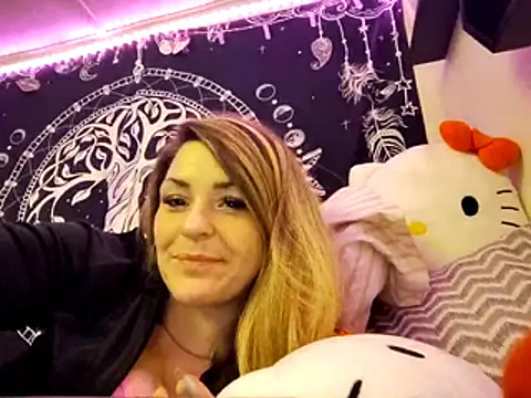 xKittyMeowz's cam snapshot