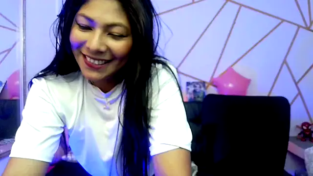 yvanna__smith's cam snapshot