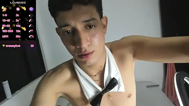 Benjamin_Buster live sex cam