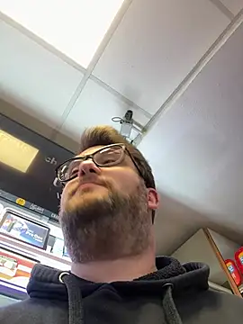 Dominic2295 live sex cam