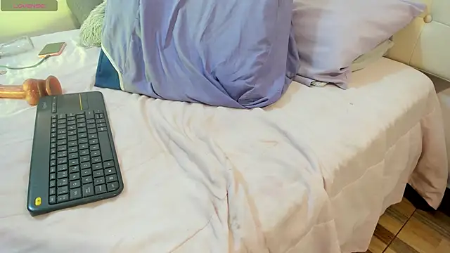 MiaEvans0's cam snapshot