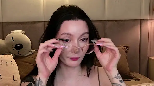 Goldy_Stark's cam snapshot