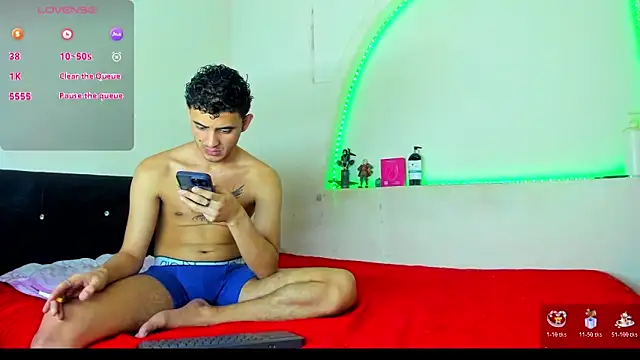 kaiborman00's cam snapshot