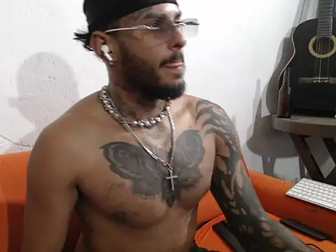 liyamjunior's cam snapshot