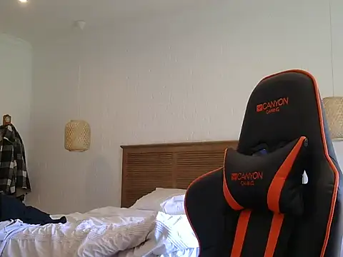 TroyDieselXXX's cam snapshot